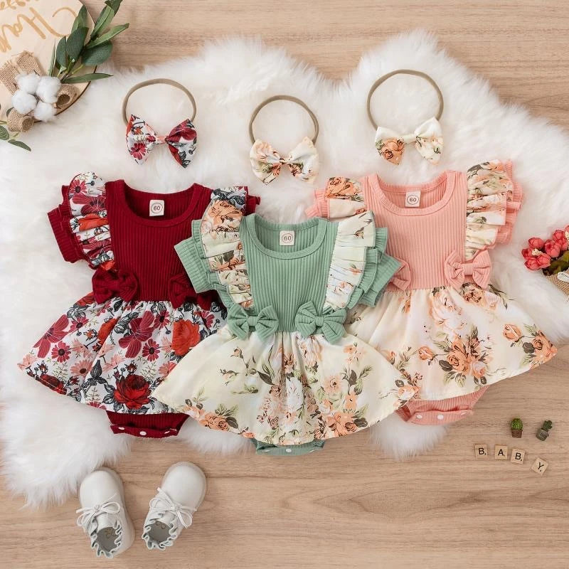 Zauberhafte Baby-Kleidchen-Sets für Mädchen