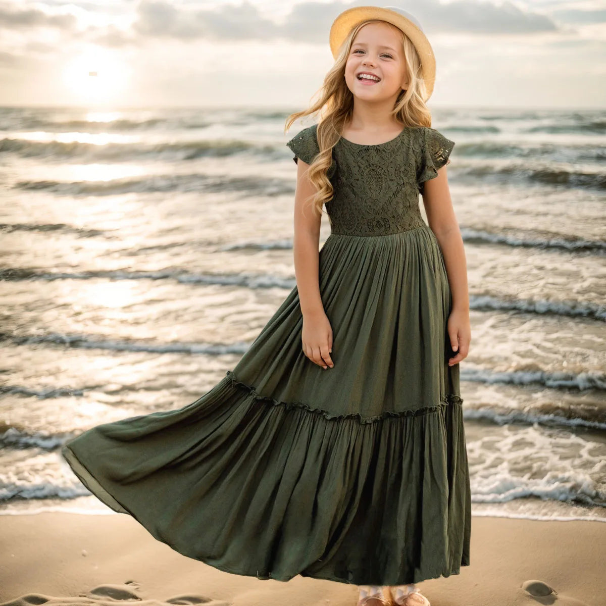 Langes Sommerkleid für Mädchen in zarten Farben