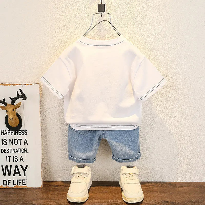 Kinder-Set „Urban Style“ – Bequemes T-Shirt & Jeans-Shorts
