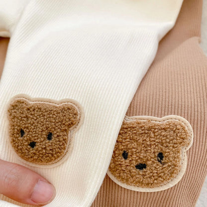 Kuschelweiche Hose mit Bärenmotiv