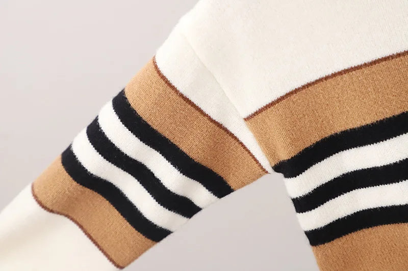 Kuschelweicher Streifenzauber – Der Wohlfühlpullover für kleine Entdecker