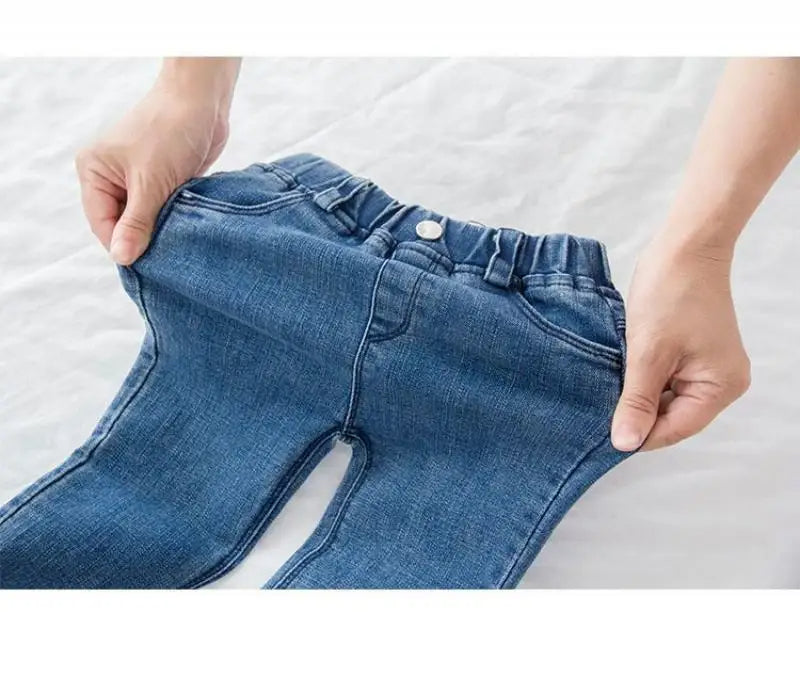 Kuschelige Kinder-Thermojeans – Wärme und Stil für die Kleinen