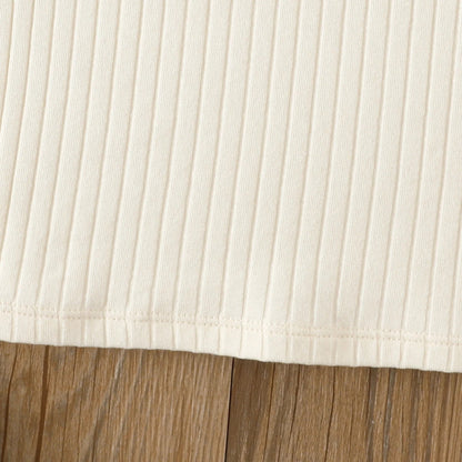 Kuschelweiches Strickkleid für kleine Trendsetter
