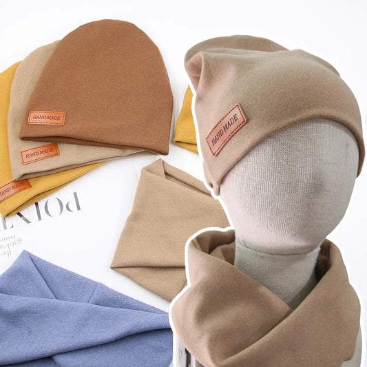 Handgemachtes Set aus Mütze & Halstuch für Kinder