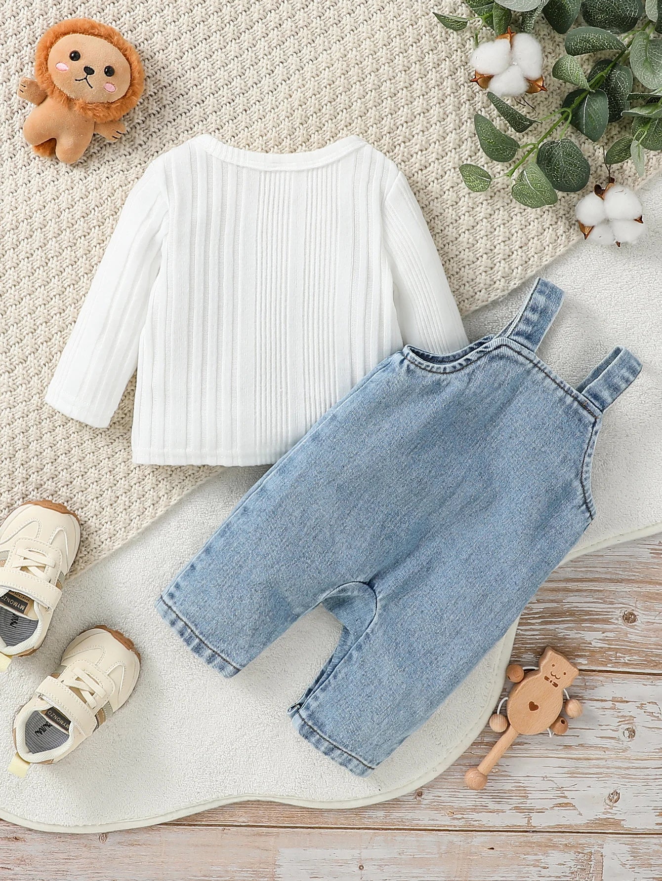 Liebevolle Latzhose "I ❤️ Mama" – Für die Kleinsten mit Stil