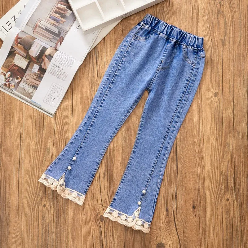Zauberhafte Spitzen-Jeans für Mädchen