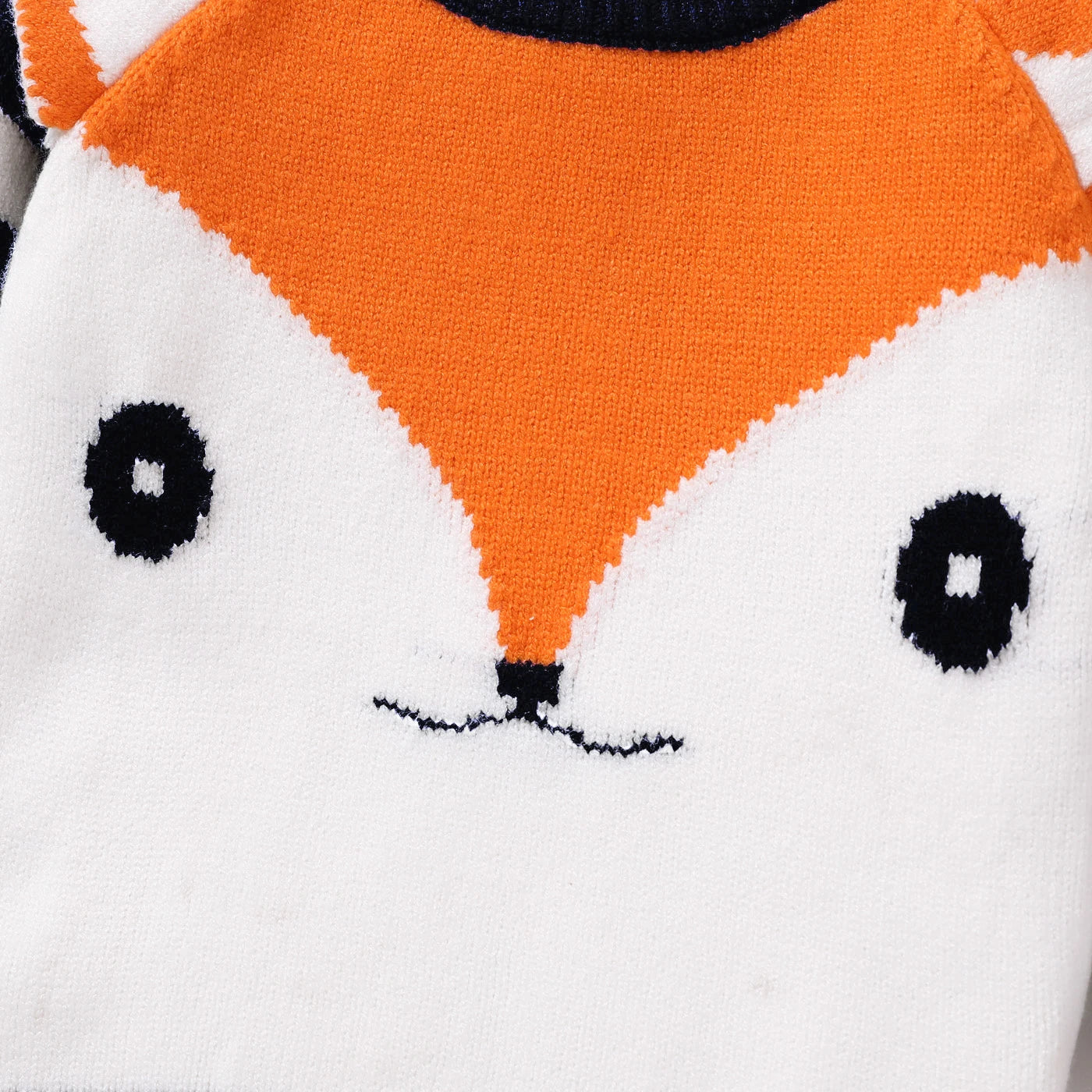 Kuscheliger Fuchs-Pullover für kleine Entdecker