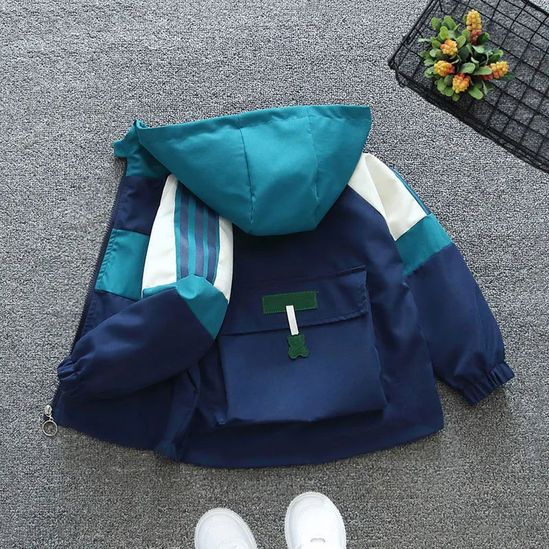 Stylische Jungen-Jacke mit Kapuze – wasserabweisend & praktisch