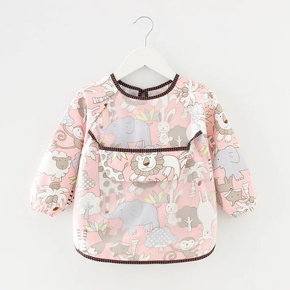 Lätzchen mit Ärmel für Babys & Kleinkinder in verschiedenen Designs