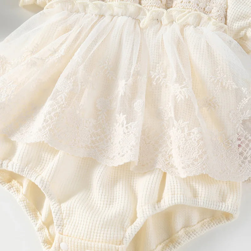 Zauberhaftes Baby-Mädchen Kleid „Lia“ mit Spitze
