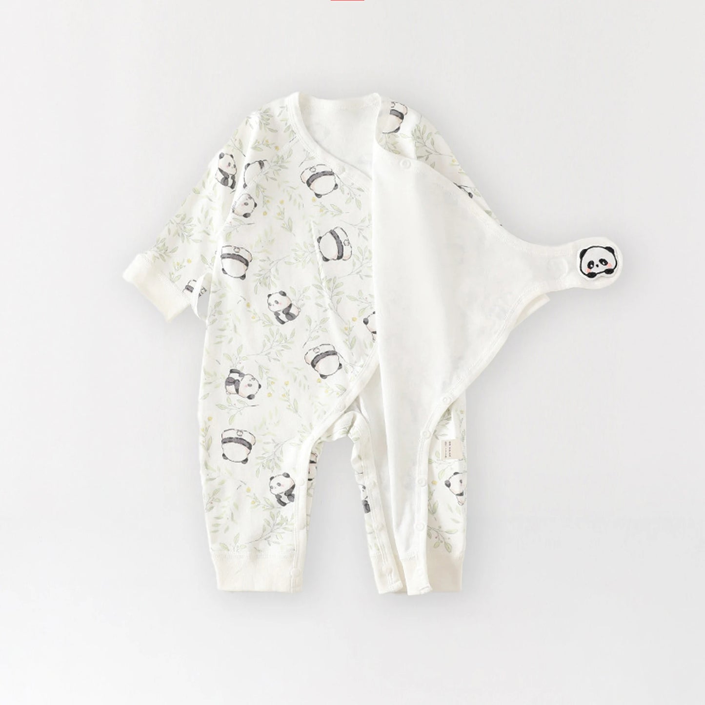 Kuschelweicher Baby-Strampler – Träume in sanften Designs