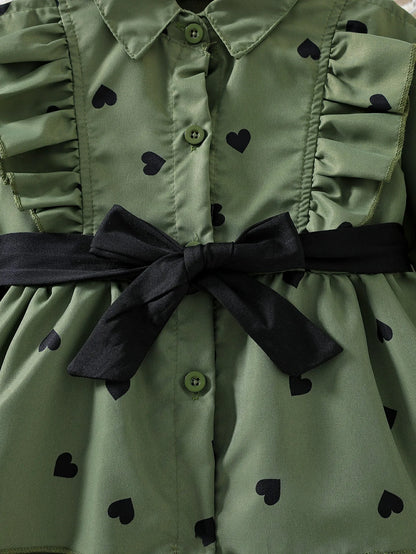 Elegantes Herzchen-Outfit für kleine Trendsetter