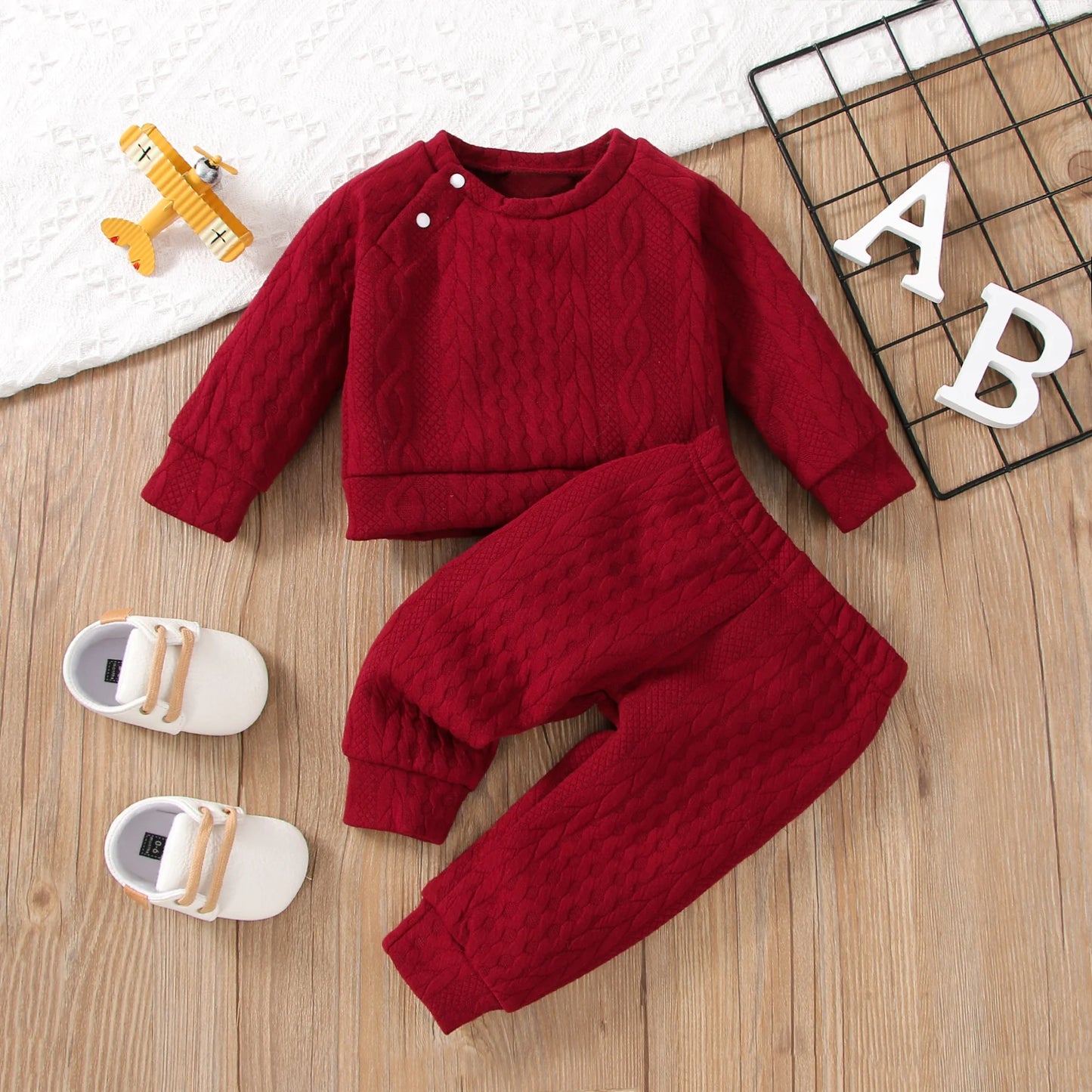 Kuschelweiches Strick-Set von Modern Kid