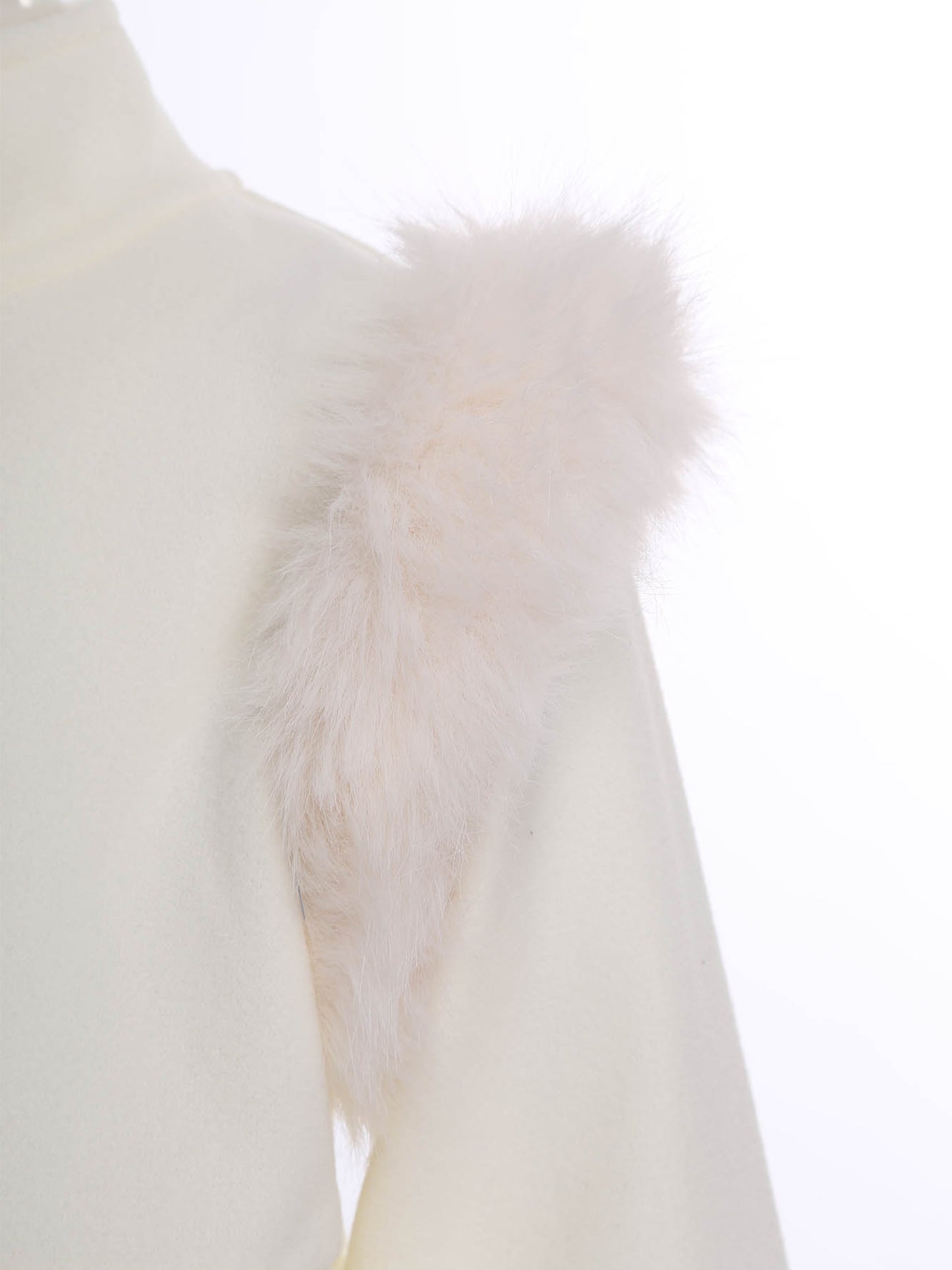 Festlicher Mädchenmantel mit Kunstfellbesatz – warm gefüttert & edel in Creme