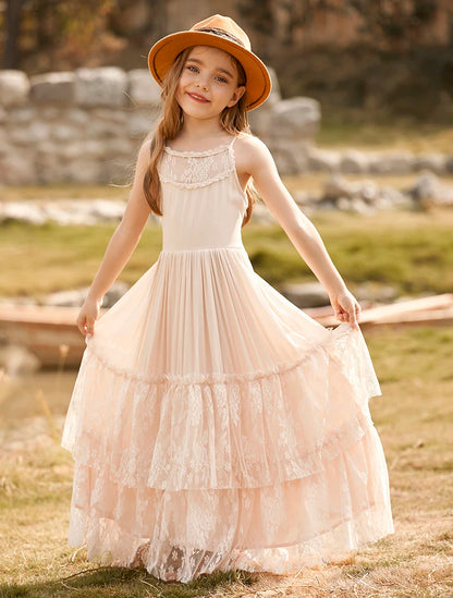 Langes Sommerkleid für Mädchen mit Spitze