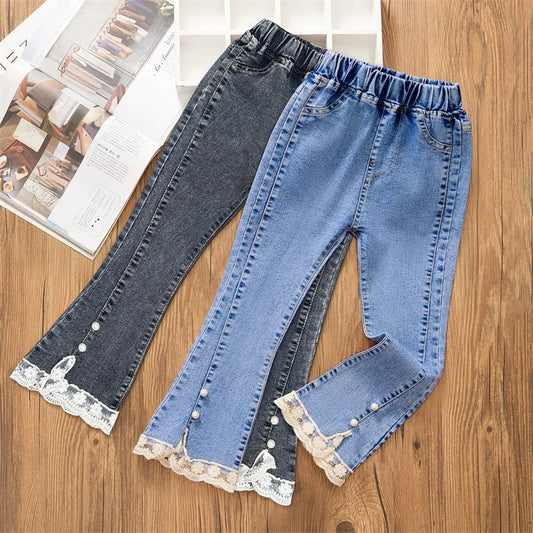 Zauberhafte Spitzen-Jeans für Mädchen