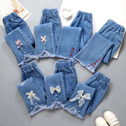 Zauberhafte Kinder-Jeans "Fröhliche Schleifen"