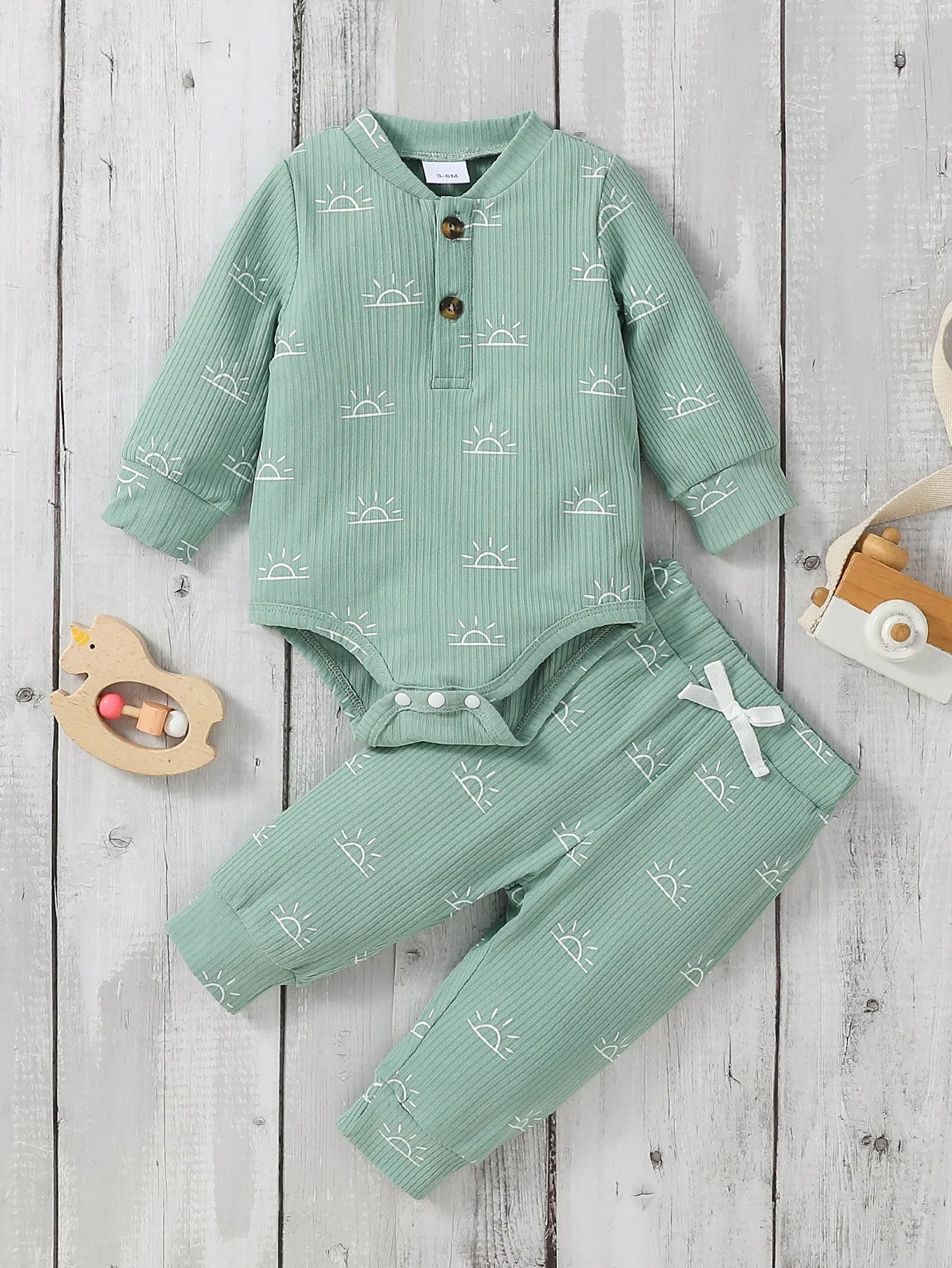Baby Jungen 2-teiliges Outfit mit Sonnen-Print – Body & Hose
