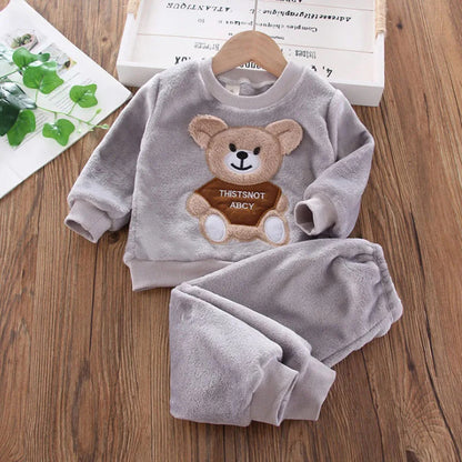 Kuscheliger Bären-Pyjama für Kinder – Komfort und Stil vereint
