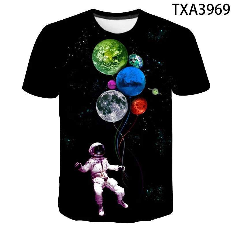 Kinder T-Shirt mit Weltraumdesign