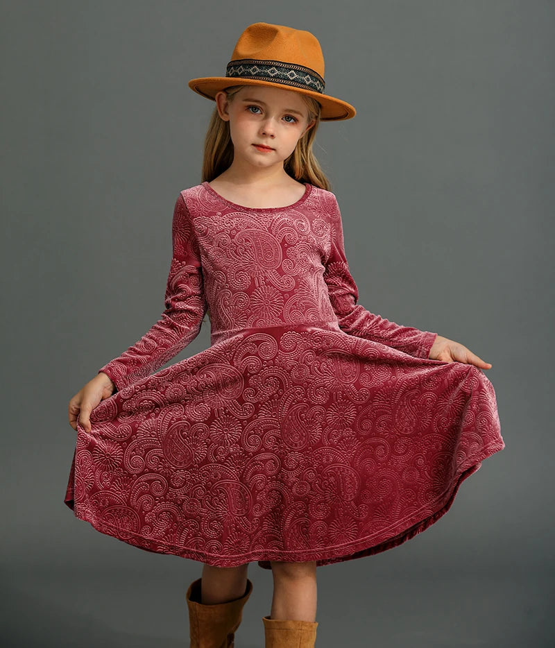 Elegantes Kinderkleid mit Blumenmuster