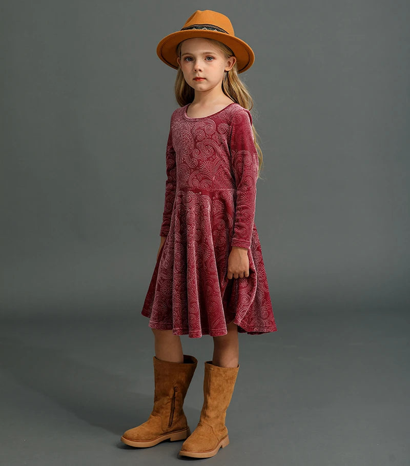 Elegantes Kinderkleid mit Blumenmuster