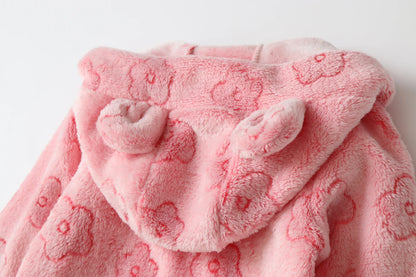 Flauschiger Baby-Overall mit Kapuze