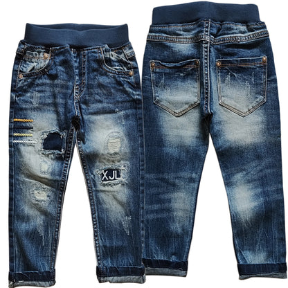 Stylische Jeanshose für Jungen im Used-Destroyed-Look