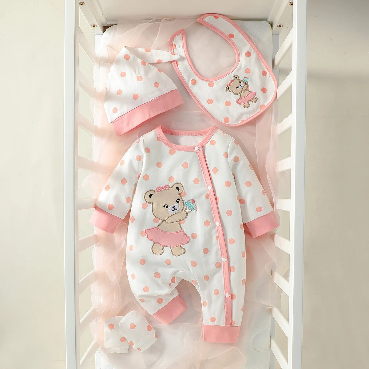 Niedliches Baby-Set mit Bärenmotiv