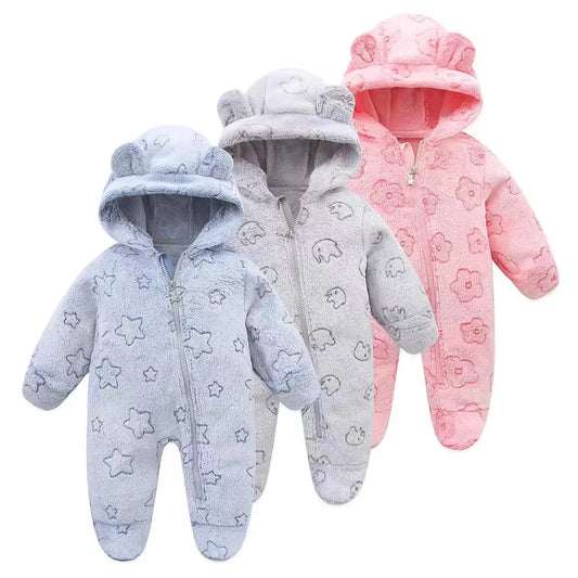 Flauschiger Baby-Overall mit Kapuze