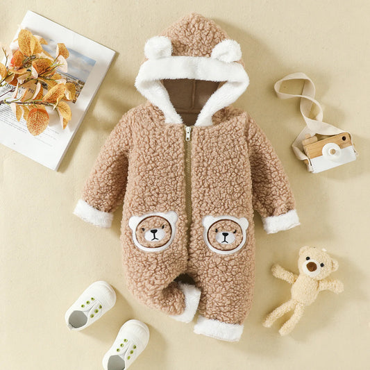 Kuscheliger Baby-Overall mit Bärenmotiv