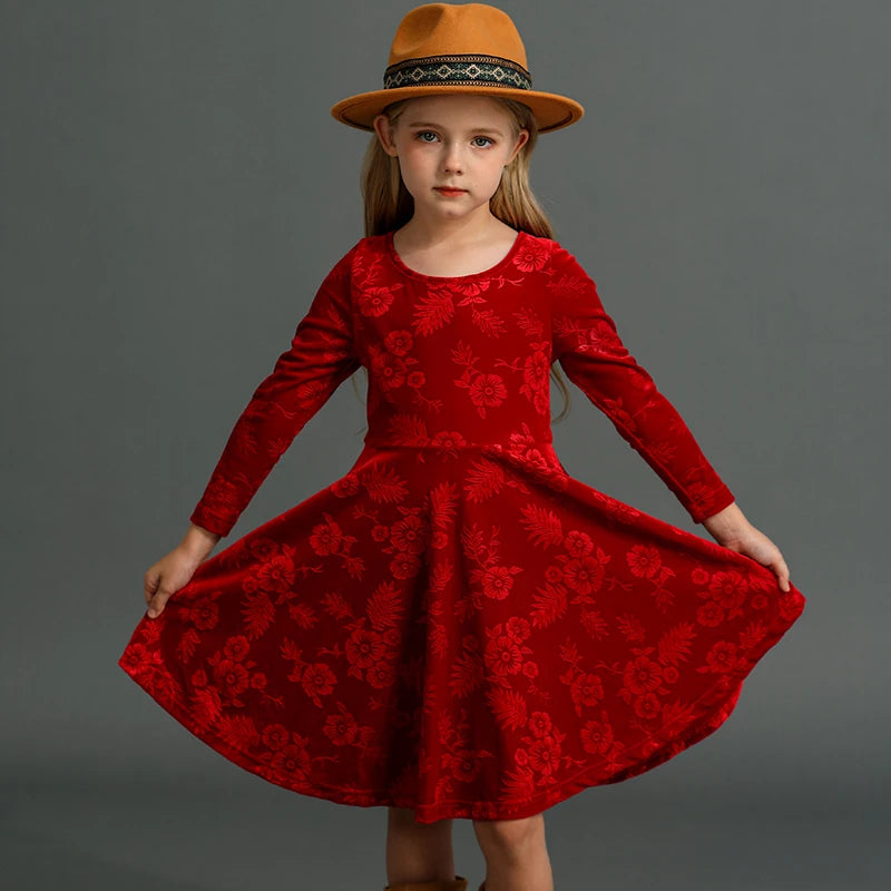 Elegantes Kinderkleid mit Blumenmuster