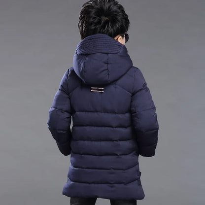 Winterjacke mit Kapuze & Kunstfell / Winterparka für Jungen / Daunenjacke Wind- und Wasserabweisend