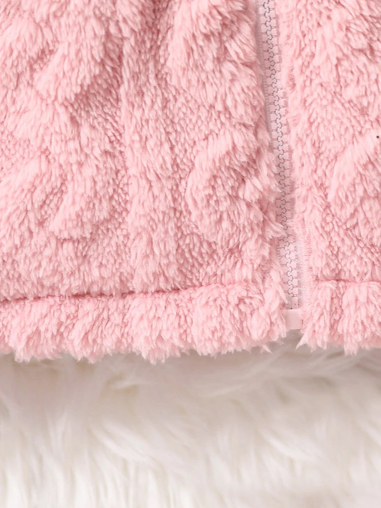 Flauschige Babyjacke in Rosa