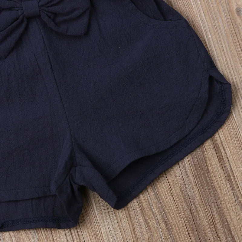 Zauberhafter Kinder-Jumpsuit mit Schleife und Knöpfen