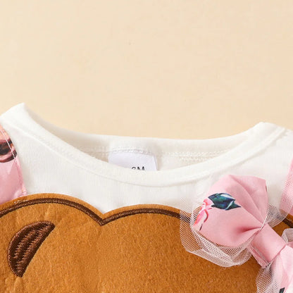 Niedliches Baby-Kleid mit Bärenmotiv