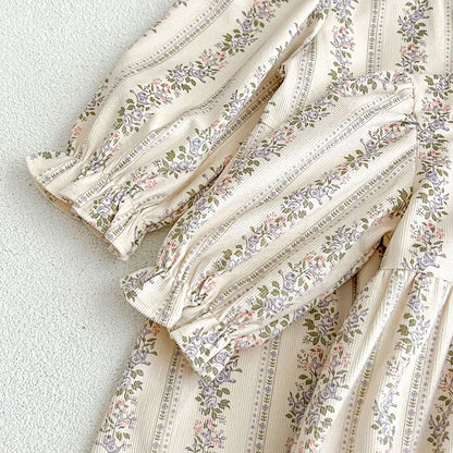Zauberhaftes Kinderkleid mit Blumenmuster – Erhältlich in den Größen 80 bis 128