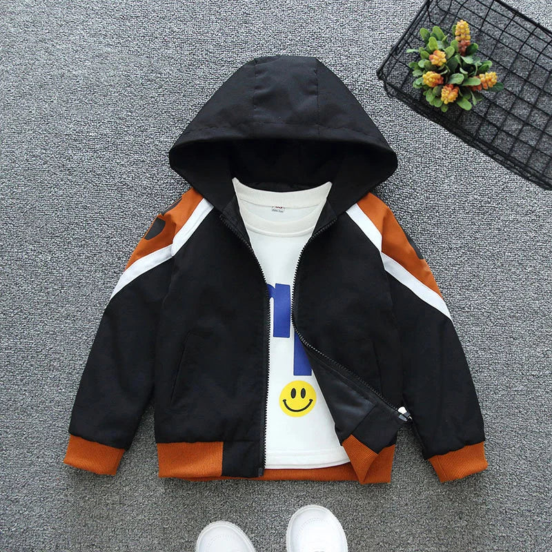 Stylische Kinderjacke mit Kapuze