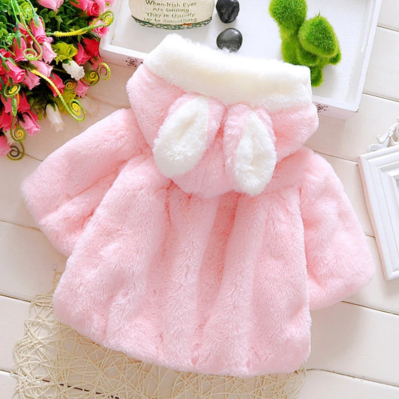 Kuschelige Baby-Kapuzenjacke "Bunny Dreams"