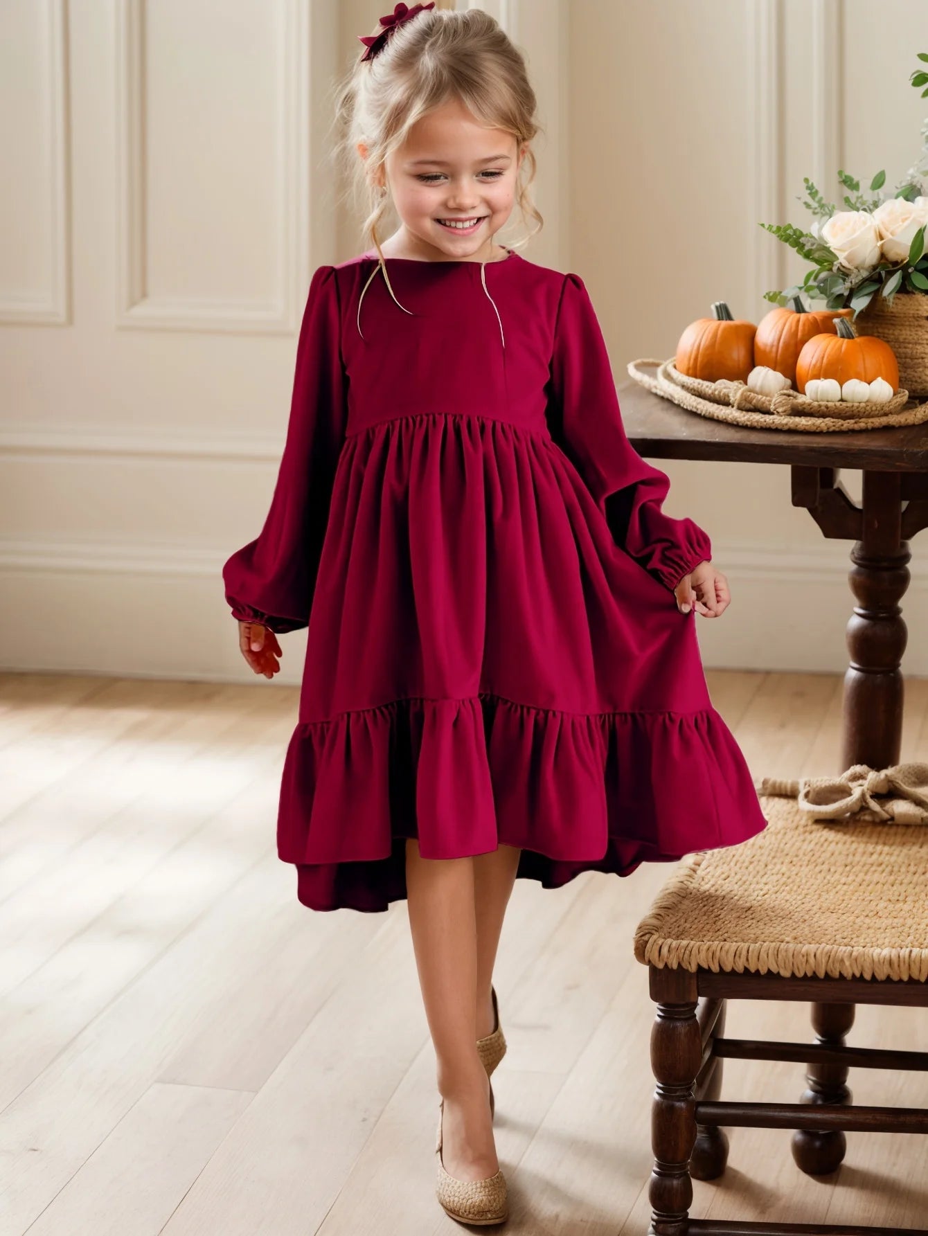 Elegantes Kinderkleid