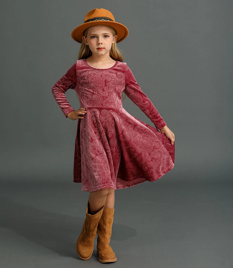 Elegantes Kinderkleid mit Blumenmuster