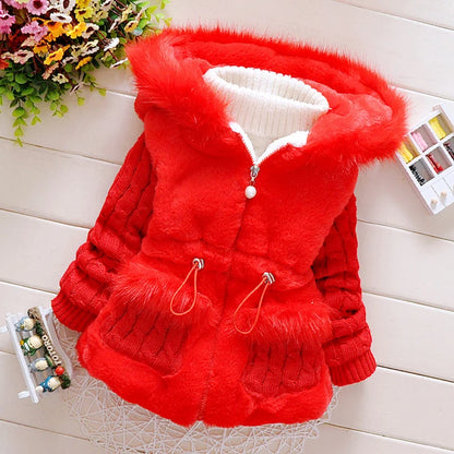 Winterjacke mit Kapuze & Kunstfell im Strickdesign für Mädchen | Innenleben aus Fleece