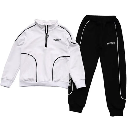 Stylischer Kinder-Trainingsanzug von BEEDEE