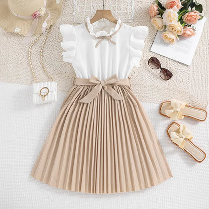 Elegantes Mädchenkleid mit Plisseerock