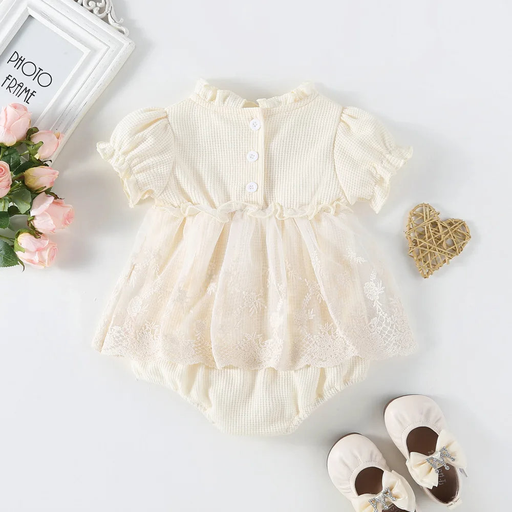 Zauberhaftes Baby-Mädchen Kleid „Lia“ mit Spitze
