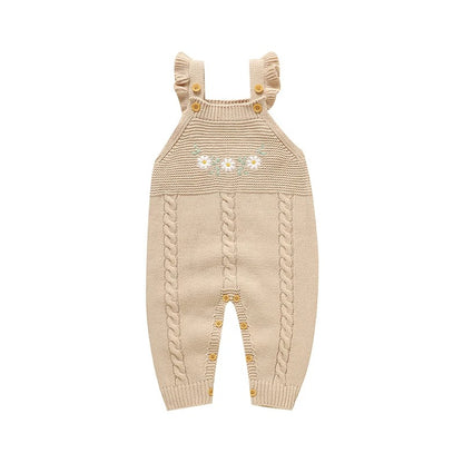 Baby Strickoverall mit Rüschen & Blumenstickerei – Gestrickter Baby Einteiler