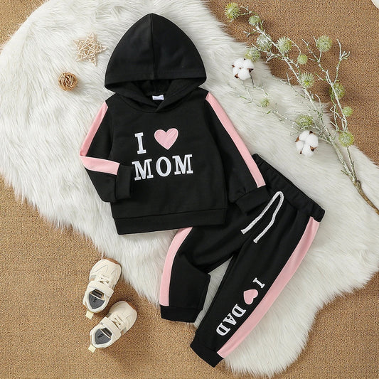 2-teiliges Jogging-Set „Love Mom & Dad“ – sportlich, bequem & mit Herz
