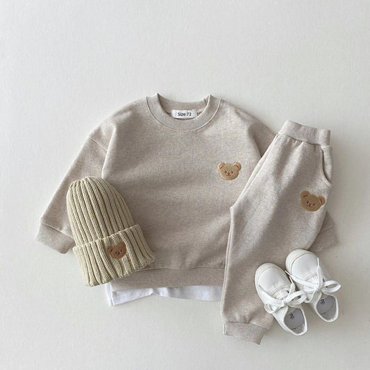 Kinder Sweatanzug 2-teilig mit Bärenmotiv – Pullover & Hose Set
