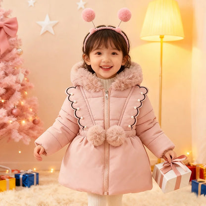 Wattierte Winterjacke mit Kunstfellkapuze & Perlendetail