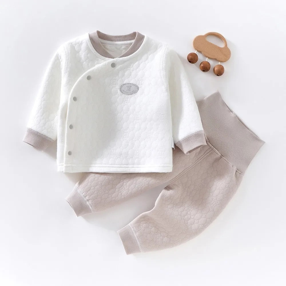 2-teiliges Baby-Set mit Wickeljacke & Hose – weich, warm & hautfreundlich